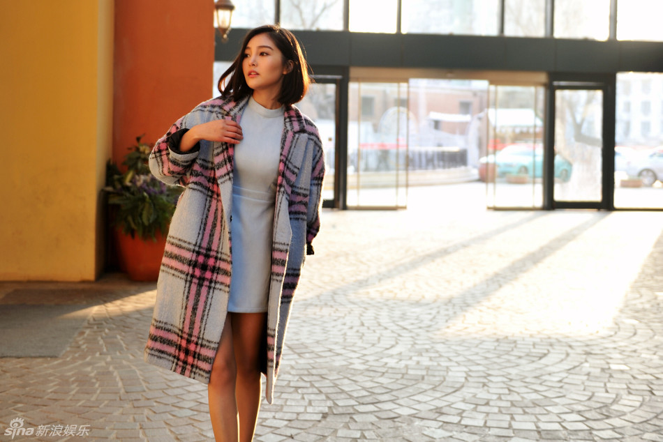 郭艳早春写真曝光 随性自然暖意十足