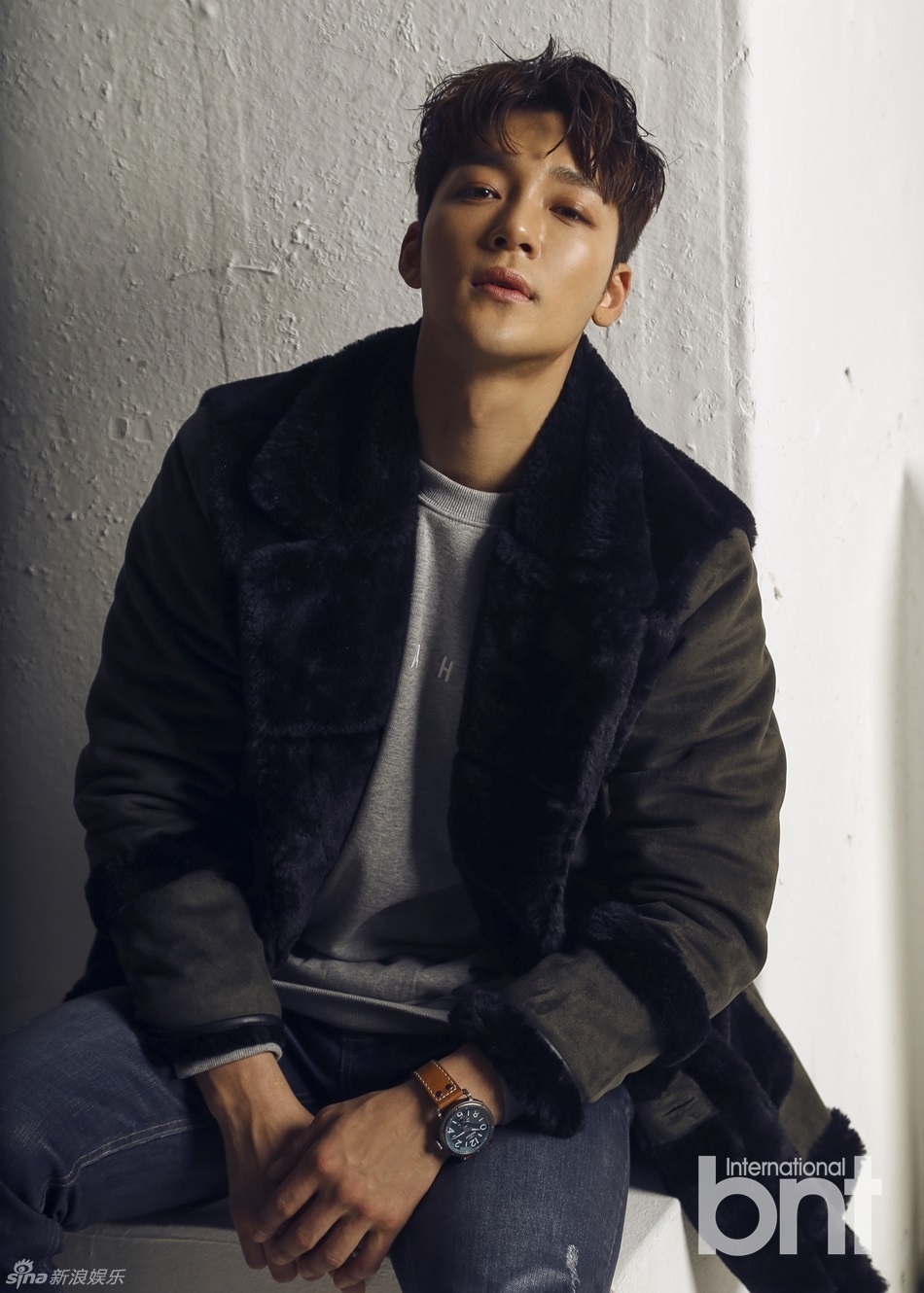 组图:韩星金镇佑拍写真 深情演绎温柔暖男_高清图集_新浪网