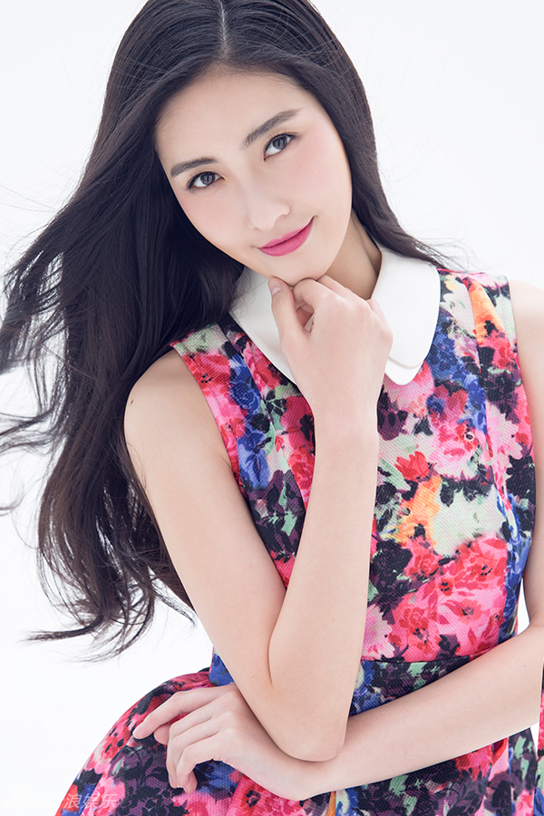 [明星风采]李叶青写真 清新优雅春意十足[4p]