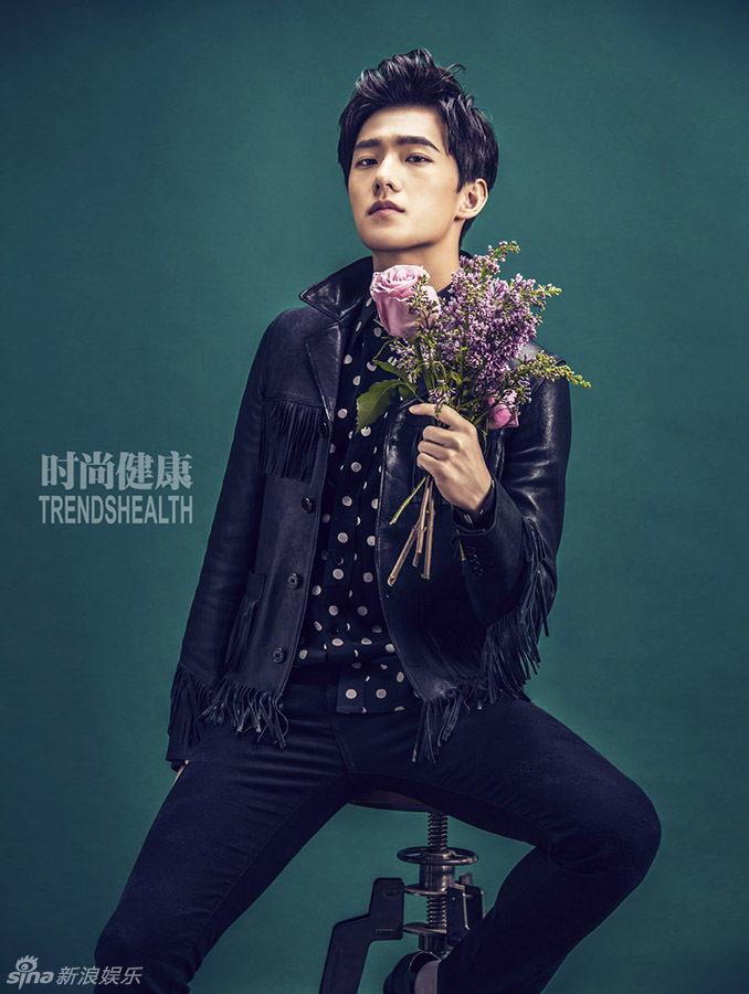 组图:杨洋开季封面大片 十里鲜花不如微微一笑_高清图集_新浪网