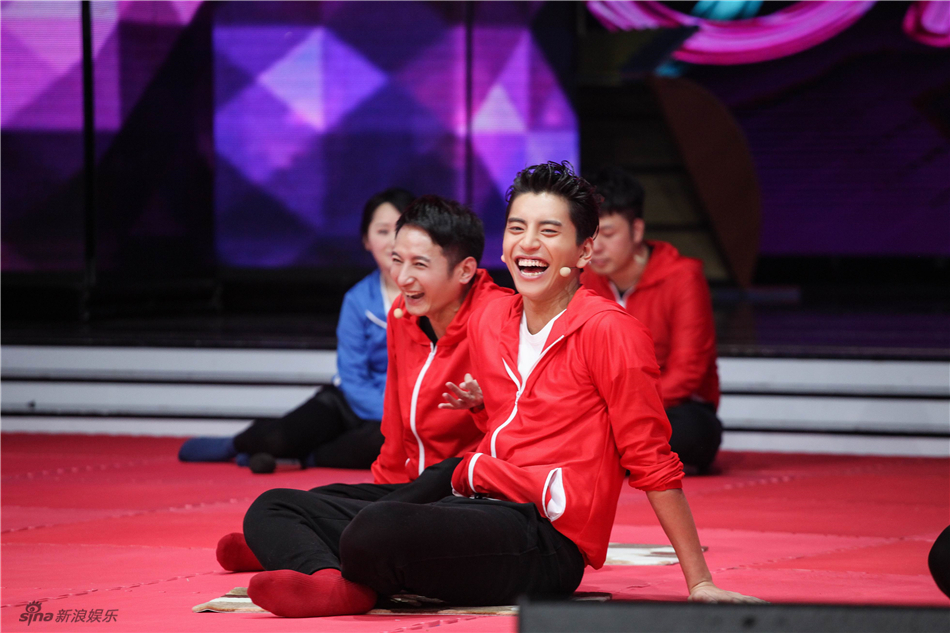 组图:王大陆快本首秀!刘涛变总攻高云翔曝隐私_高清图集_新浪网