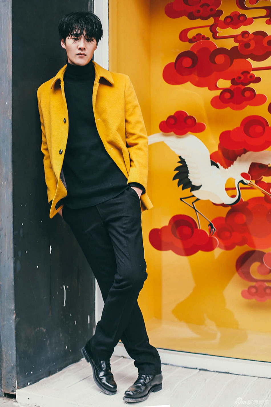 组图:李振曝街头写真 阳光帅气文艺范儿十足_高清图集_新浪网