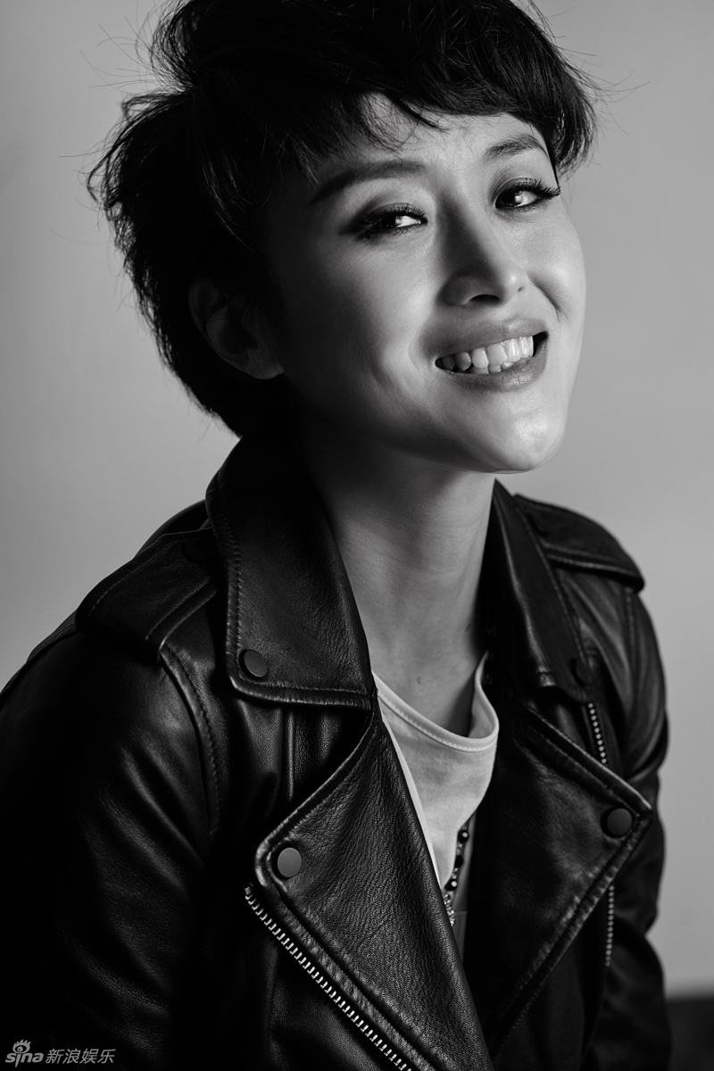 组图:傅淼黑白写真帅气逼人 中性打扮狂野霸气_高清图集_新浪网