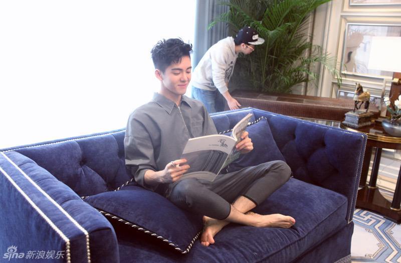 组图:曾舜晞携手尚雯婕登封面 霸道总裁气势强_高清图集_新浪网