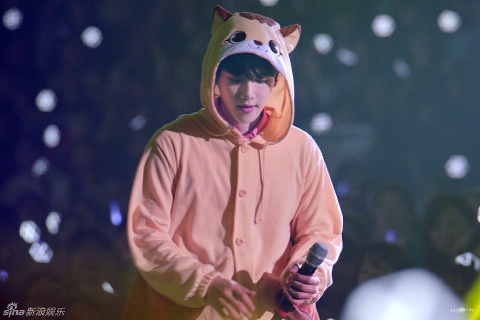 组图:exo演唱会变动物城 成员穿睡衣萌萌哒_高清图集_新浪网