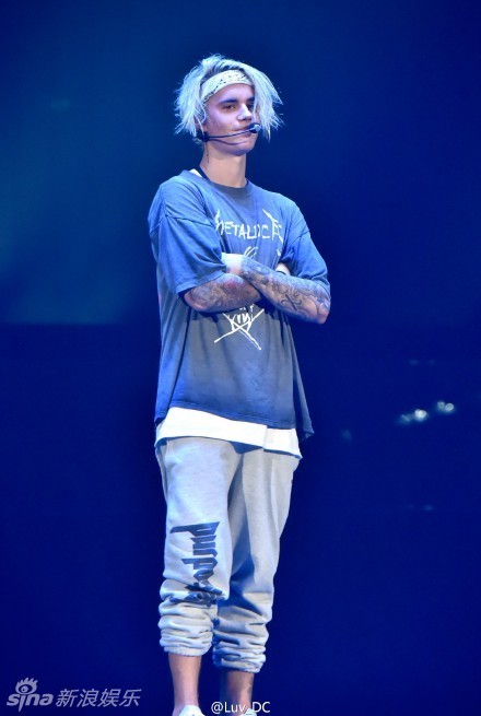 组图:贾斯汀比伯洛杉矶湿身开唱嗨翻全场_高清图集_新浪网