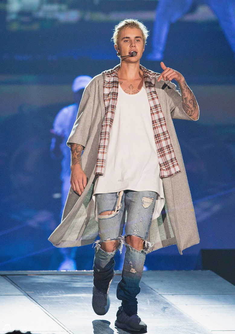 贾斯丁比伯帅气开唱