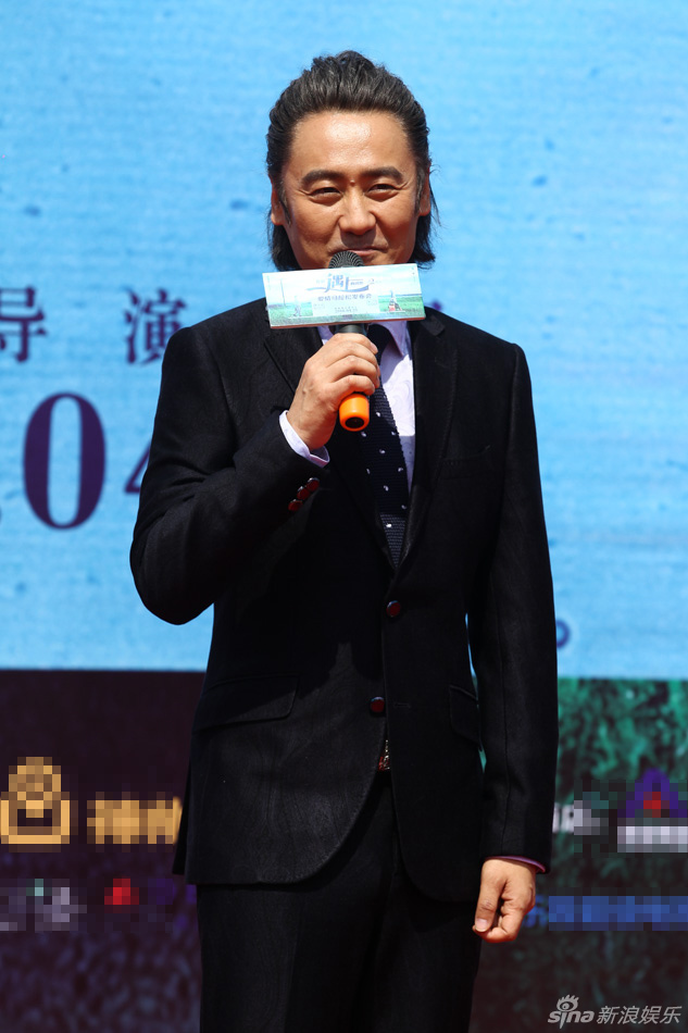 组图:吴秀波扎丸子头 爱情马拉松要俩人一起跑_高清图集_新浪网