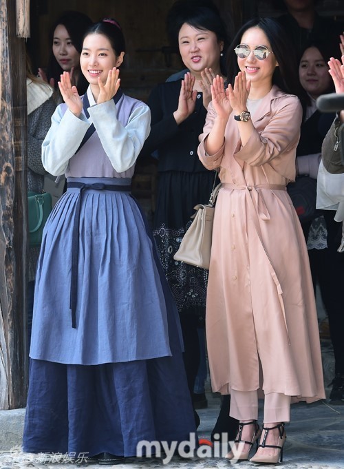 组图:韩剧《狱中花》祈愿仪式 高洙陈世妍亮相_高清图集_新浪网