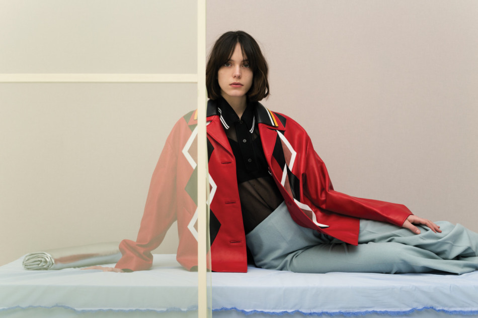 30 17:04:31 1 / 6 新浪娱乐讯 《女性瘾者》