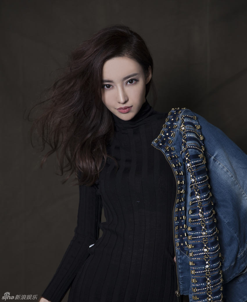 组图:刘凡菲个性写真 冷艳帅气展独有魅力_高清图集_新浪网