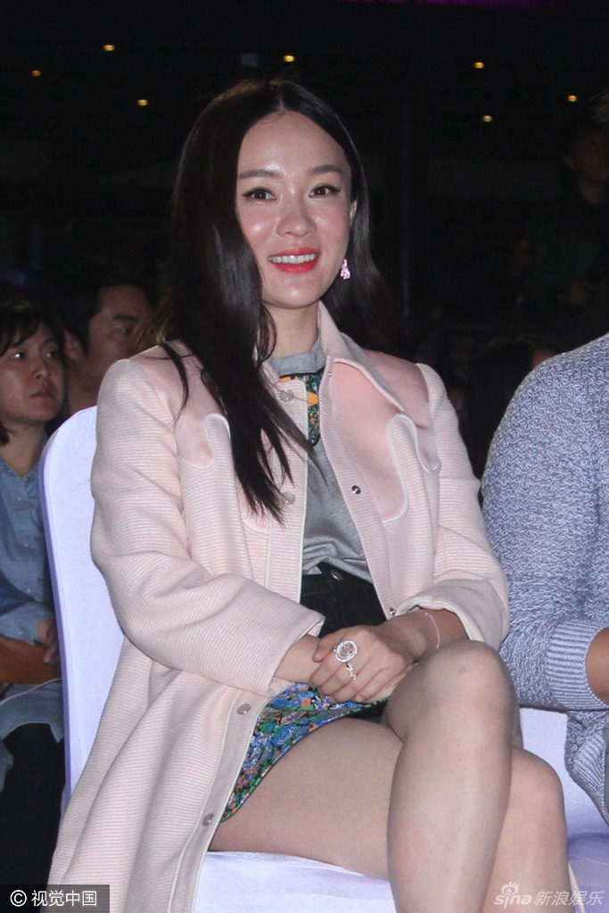 组图:霍思燕短裙露腿险走光 杜江恩爱相随_高清图集_新浪网