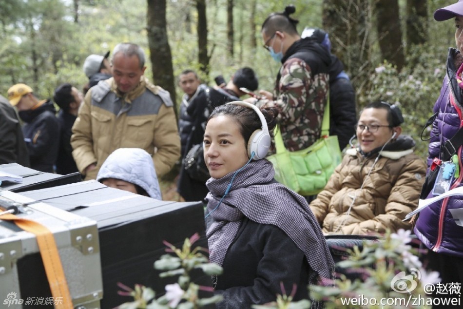 赵薇导演在片场