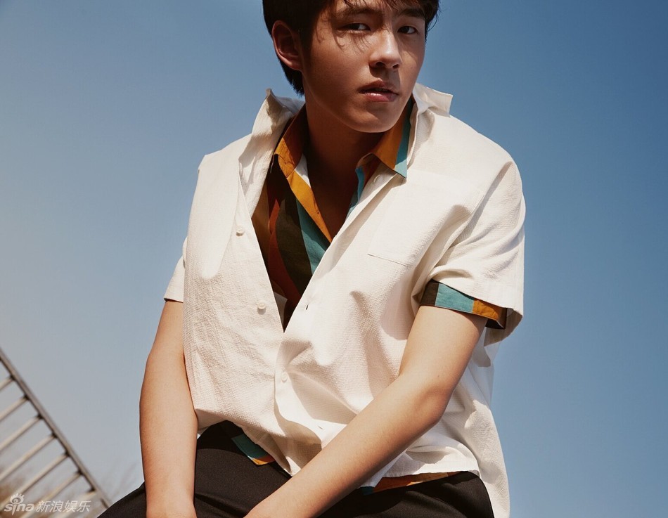 刘昊然最新大片