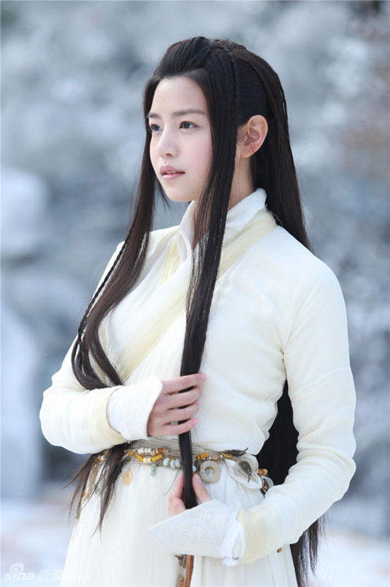 女星小龙女造型谁最美?baby清纯美艳