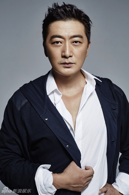 组图邵峰萌叔当道随性展现熟男风范