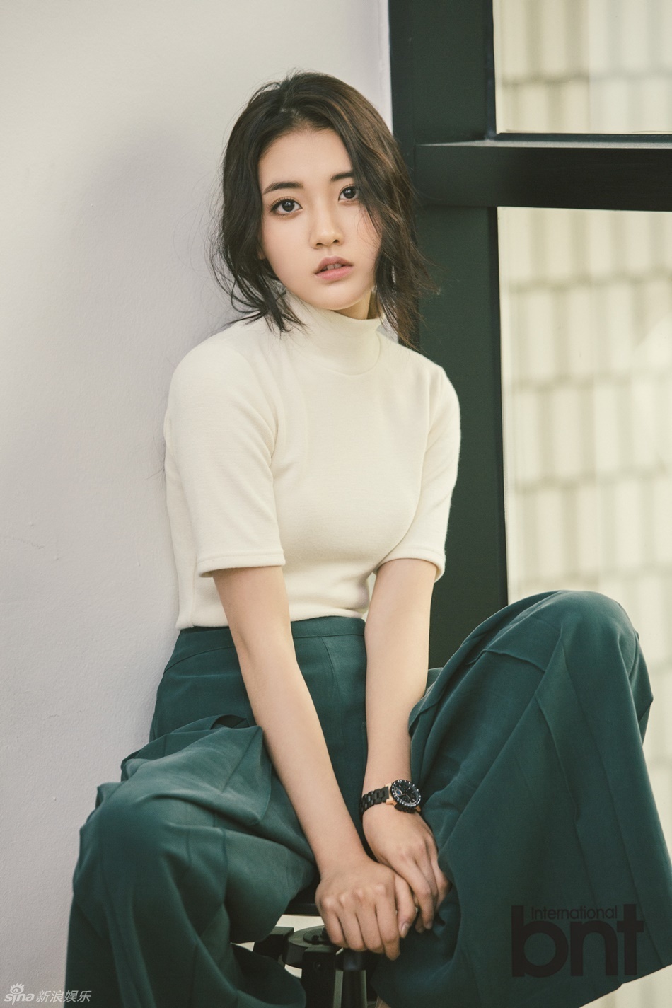 超漂亮!00后韩女星郑多彬写真 圆脸电眼魅力足