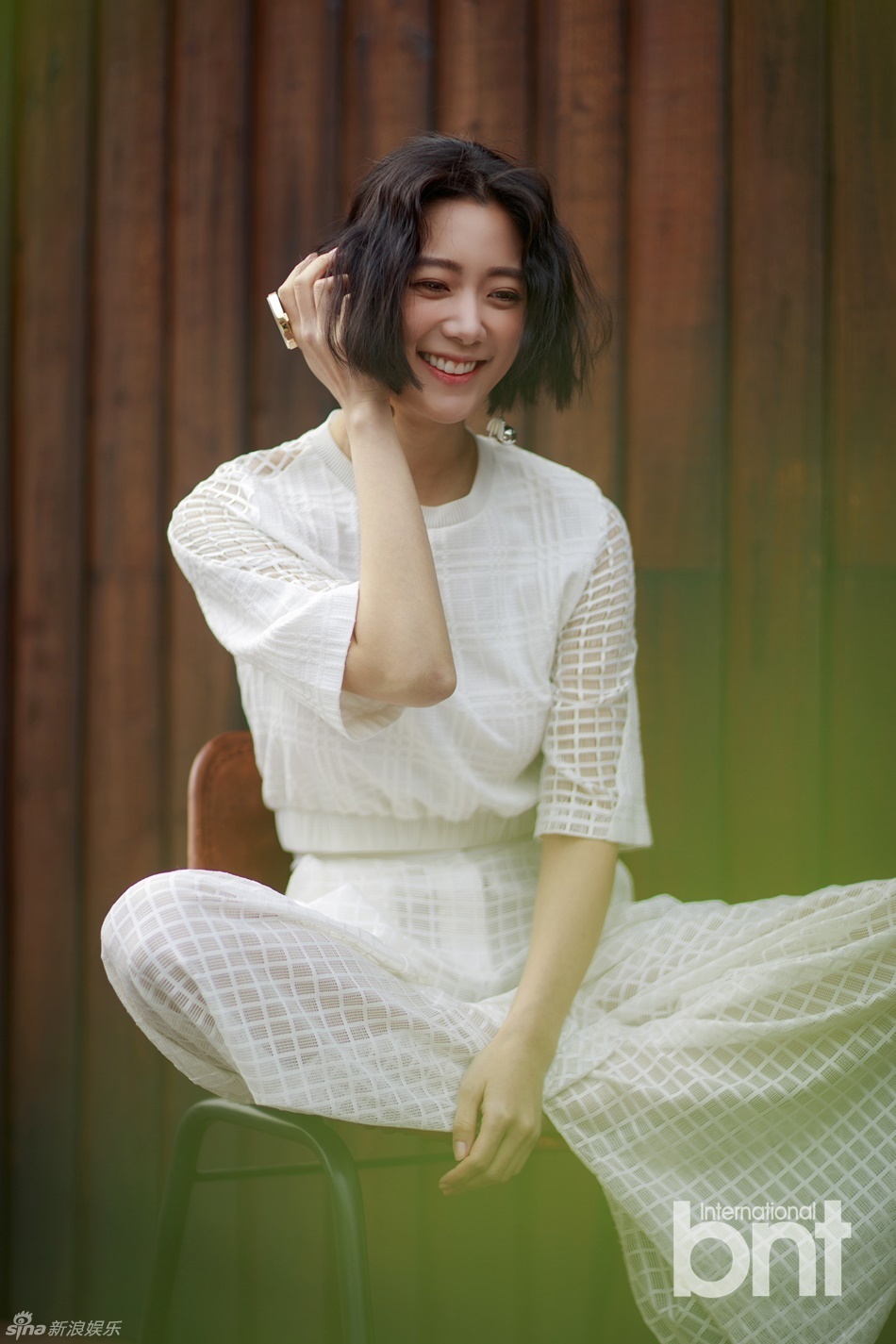 组图:韩d奶性感女星clara拍写真 不露胸变女神_高清图集_新浪网