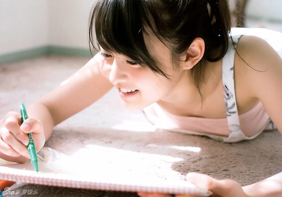 组图:日本少女偶像清新阳光 表情搞怪可爱_高清图集_新浪网