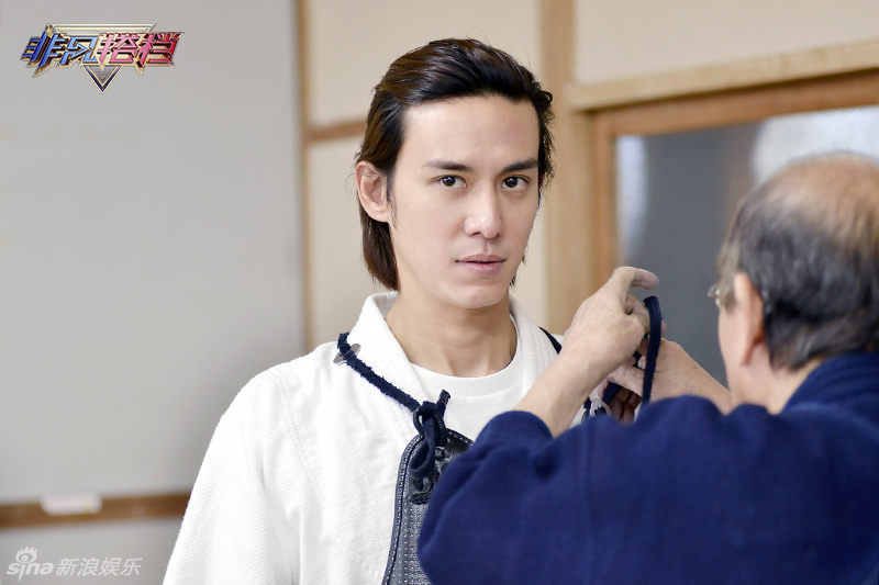 组图:《非凡搭档》陈楚河富士山下挑战剑道_高清图集_新浪网