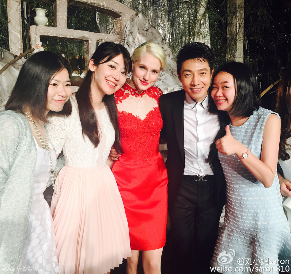 组图:撒贝宁婚礼献吻热舞 李白3套礼服身姿婀娜_高清图集_新浪网