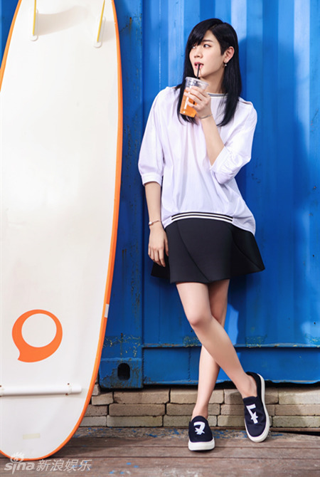 组图:韩星崔珉起挑战创意 男扮女装毫无违和感_高清图集_新浪网