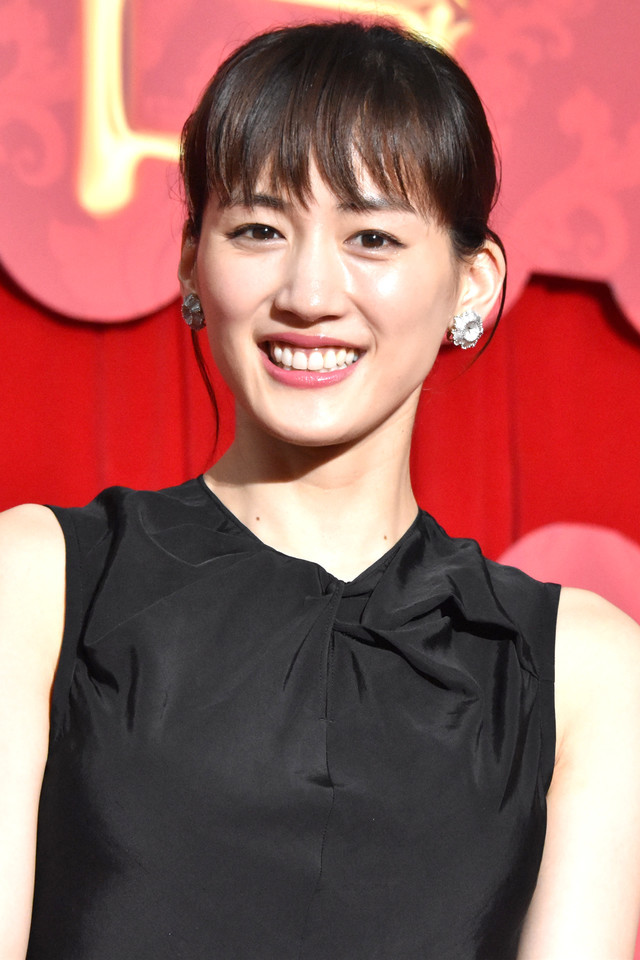 组图:绫濑遥化身妄想症少女 娇嫩欲滴甜笑如花_高清图集_新浪网