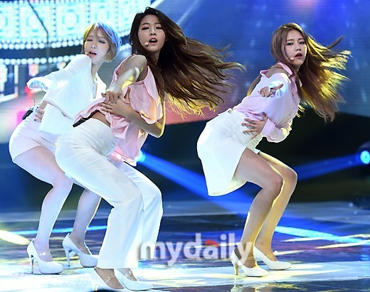 新浪娱乐讯 5月18日晚,韩国mbc music频道《show champion》节目在