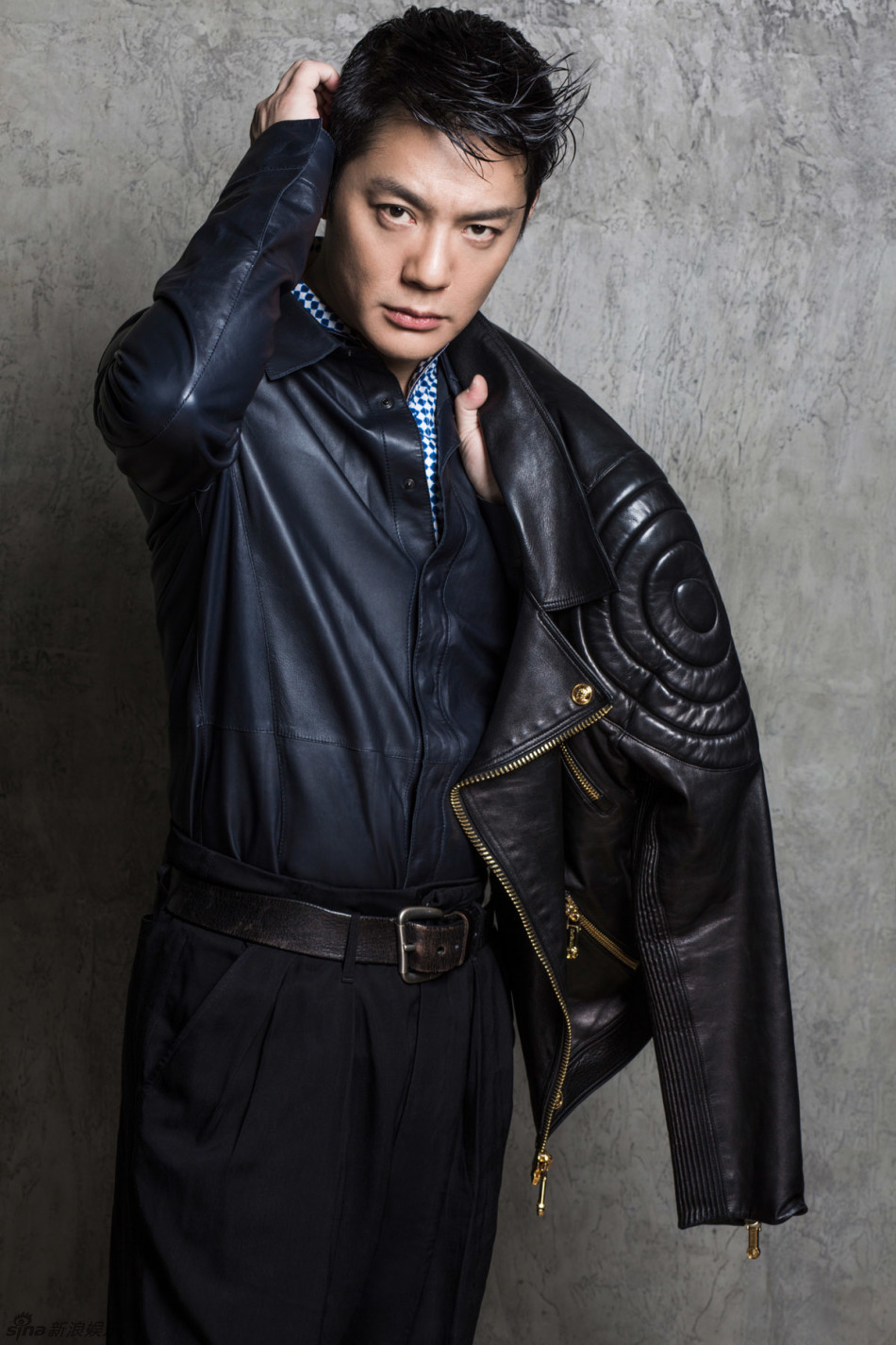 19 16:16:09 1 / 4 新浪娱乐讯 近日,实力派男演员傅程鹏最新的一组