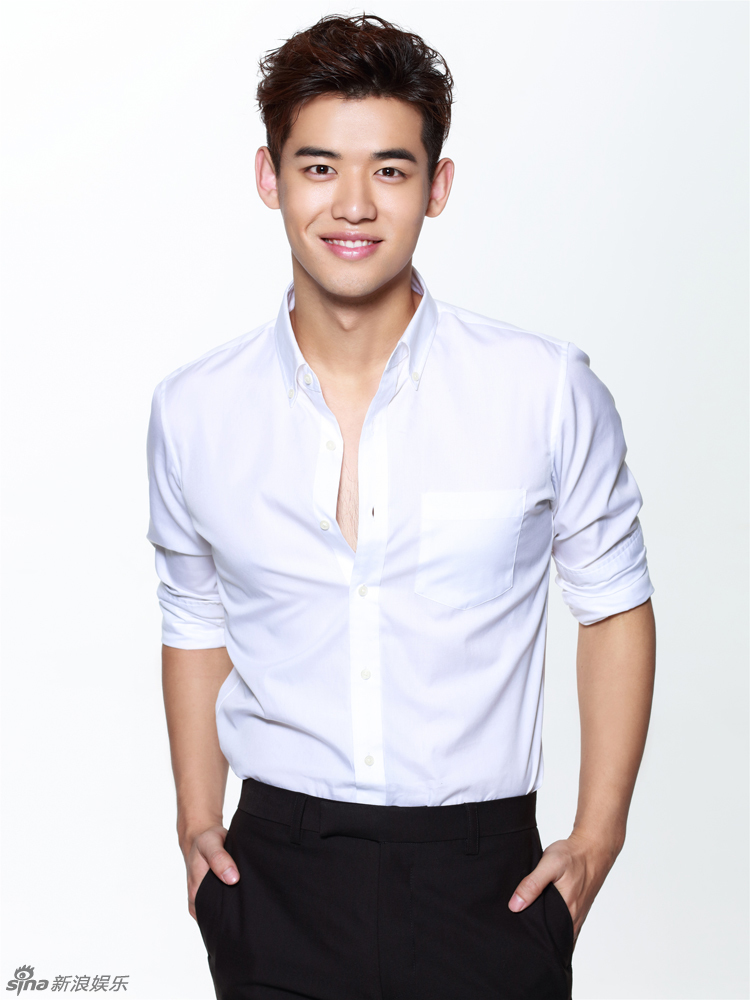 组图:晴朗少年刘冬沁曝写真 毕业季青春不散场_高清图集_新浪网