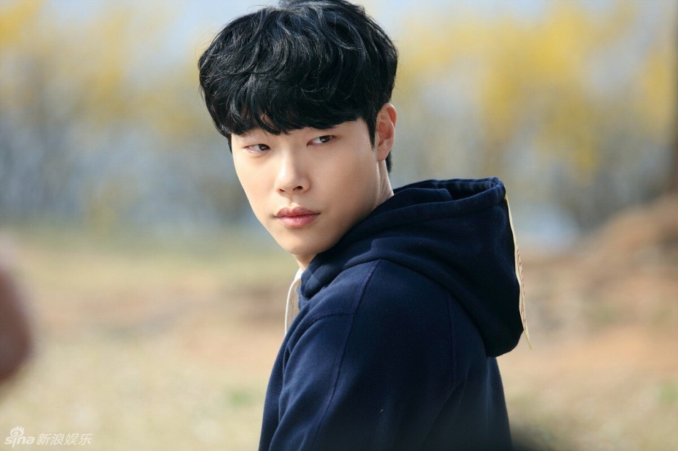 组图:柳俊烈首当3大台男主 《罗曼史》剧照文艺