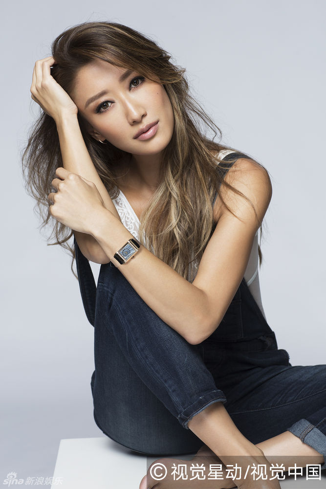 组图:谢婷婷写真露香肩 妩媚优雅女人味十足_高清图集_新浪网