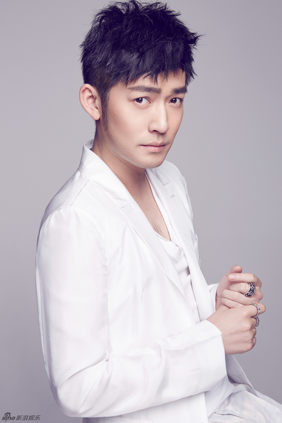 组图:张博写真清朗俊逸似王子 撩妹指数爆棚_高清图集_新浪网
