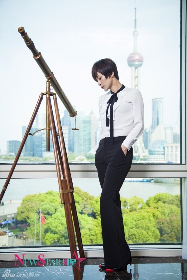 组图:杨雨婷时尚大片曝光 笑容明媚优雅知性_高清图集_新浪网