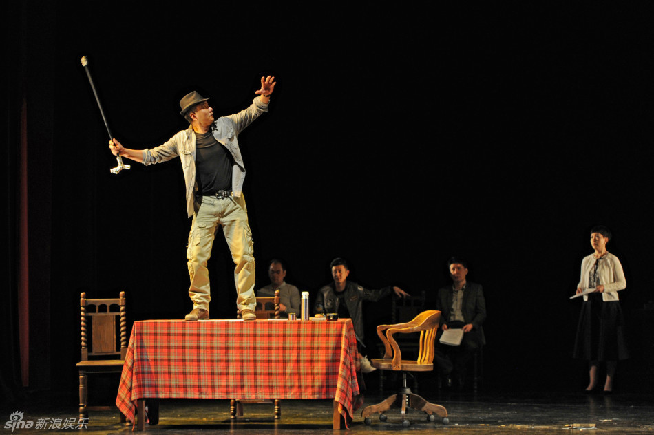 胡军《人民公敌》