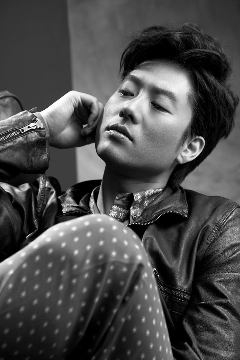 凌潇肃释放熟男荷尔蒙