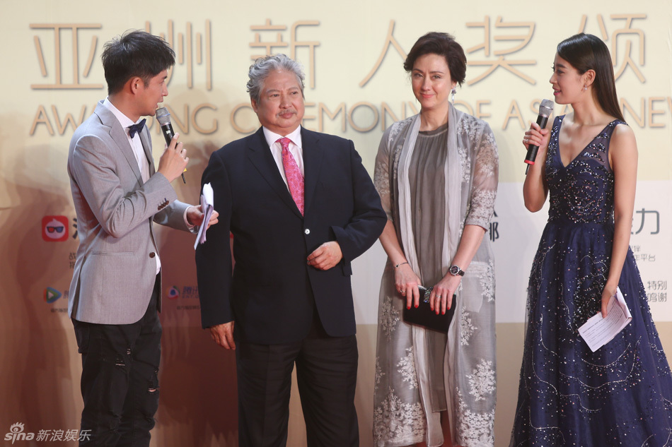 洪金宝夫妇
