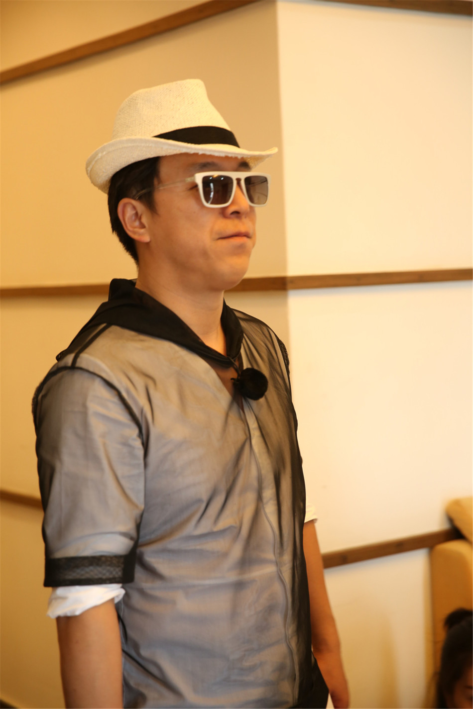 新浪娱乐讯 "极限男人帮"漫步人生旅途,从婴儿时期到老年时期,哥哥们