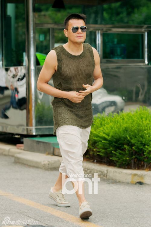 组图:《音乐银行》朴振英穿透视背心艳压女星_高清图集_新浪网