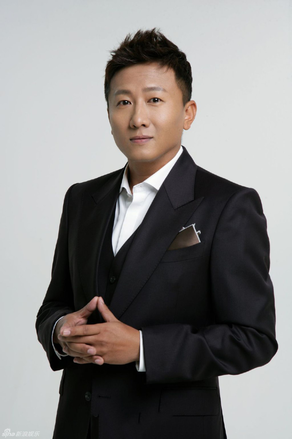 组图:演员房子斌曝拍戏出事 50米悬崖开车坠落_高清图集_新浪网