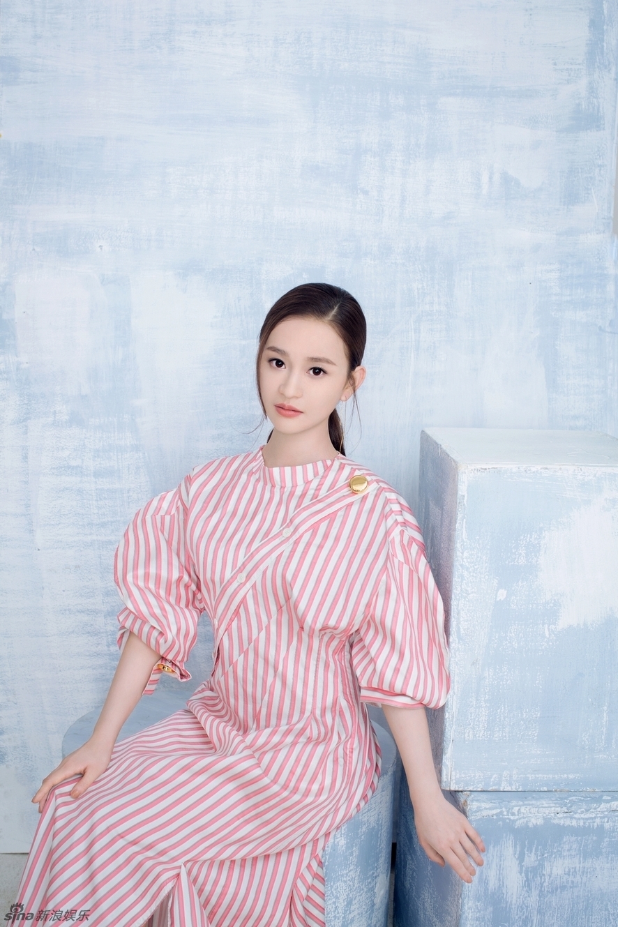 组图:陈昱霖曝粉系写真 眼眸灵动展甜萌少女力_高清图集_新浪网