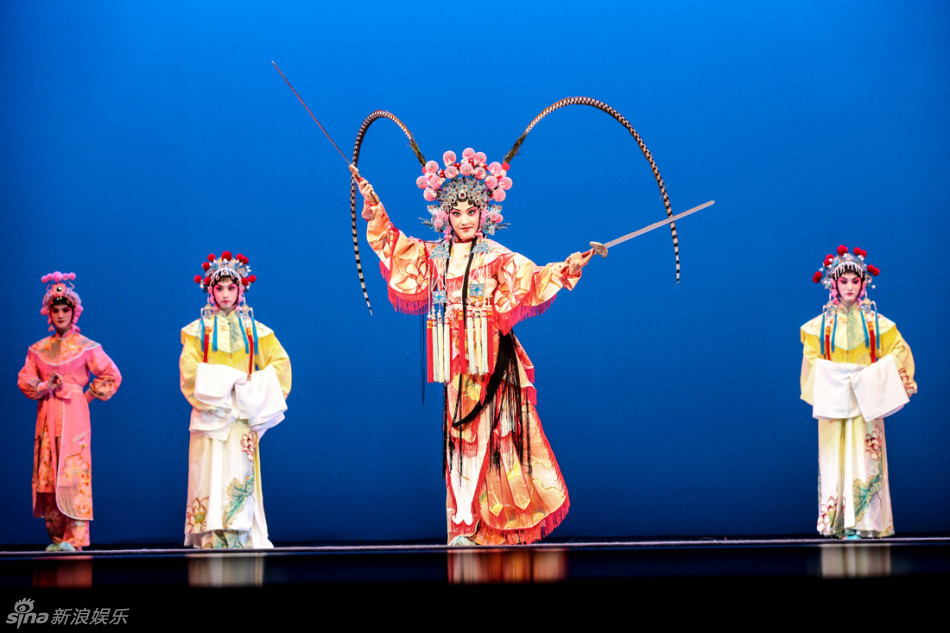 7月18日,上海昆剧团《南柯记》呈现于北京国家大剧院,将汤显祖全部"