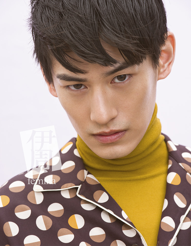 组图:金泰焕再登杂志封面 魅力玩转复古潮流_高清图集_新浪网