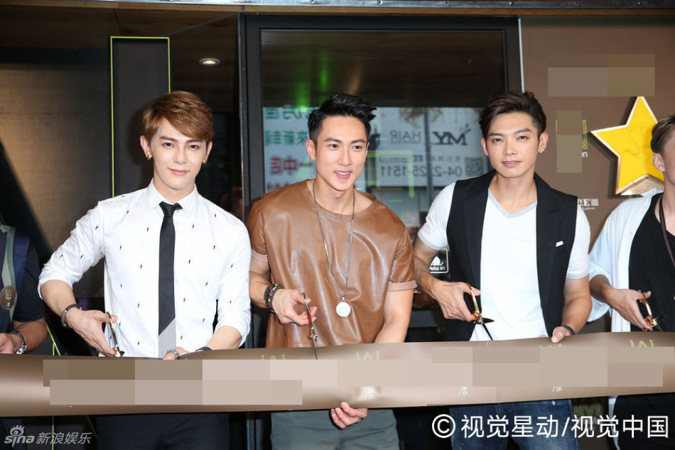 组图:飞轮海三兄弟组团做生意 独缺炎亚纶_高清图集_新浪网