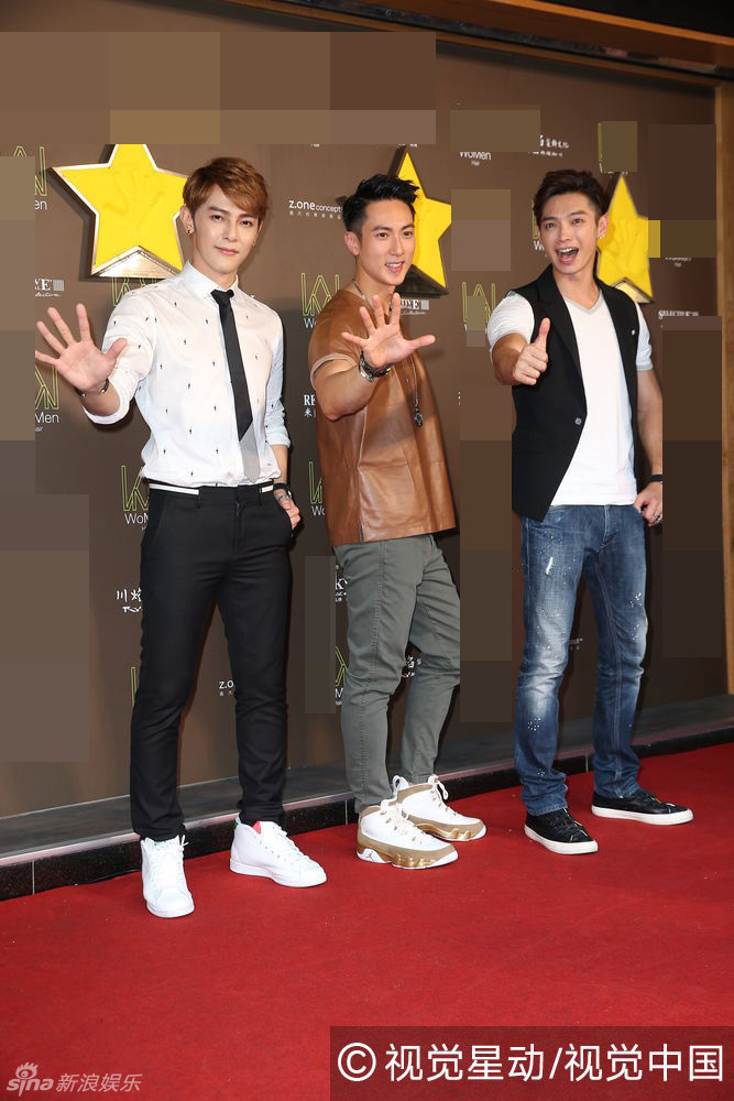 组图:飞轮海三兄弟组团做生意 独缺炎亚纶_高清图集_新浪网