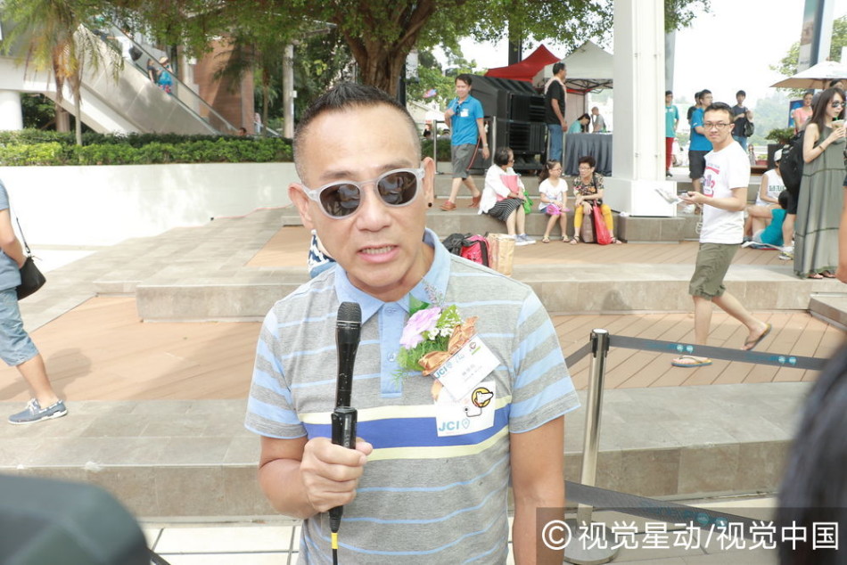 组图:林保怡拒谈感情事 与周家怡亲吻是拍戏_高清图集_新浪网