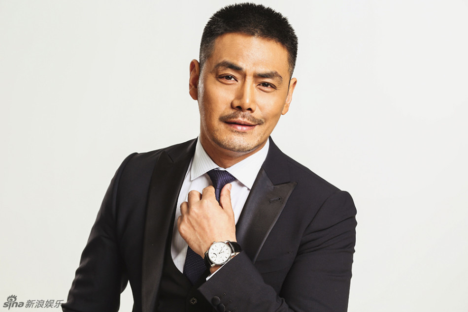 组图:邵兵黑色系写真曝光 透露男人成熟硬朗风_高清图集_新浪网