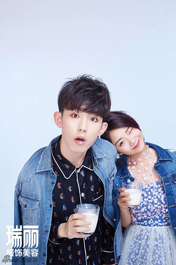 组图:郭俊辰谭松韵情人节大片 90后cp甜蜜日常_高清图集_新浪网