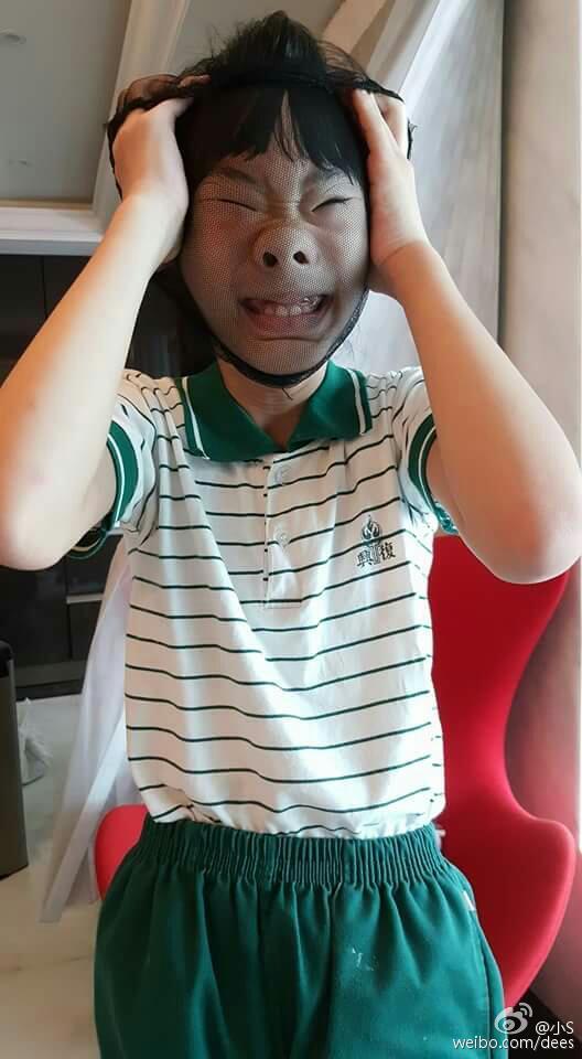 组图:小s母女玩套丝袜游戏 面目狰狞表情夸张_高清图集_新浪网