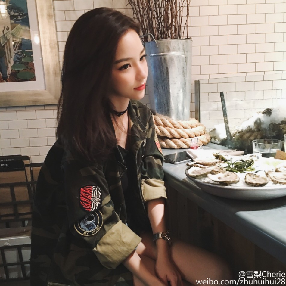 王思聪前女友@雪梨cherie 支持   键翻阅图片 列表查看 大图 全屏观看